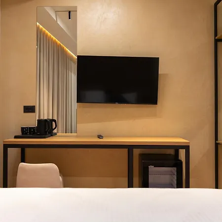 Middle 4* Tirana