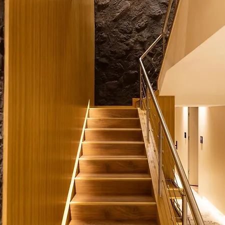 Hotel Middle
