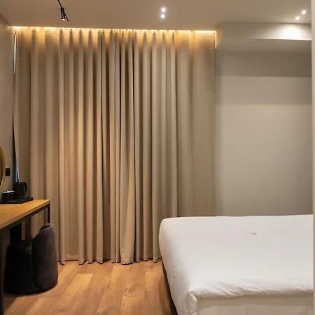 Middle Hotel Tirana