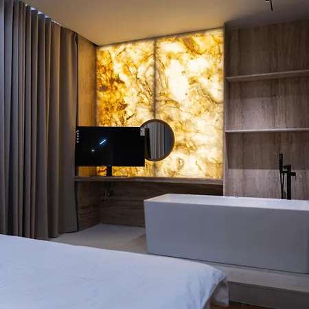 Hotel Middle